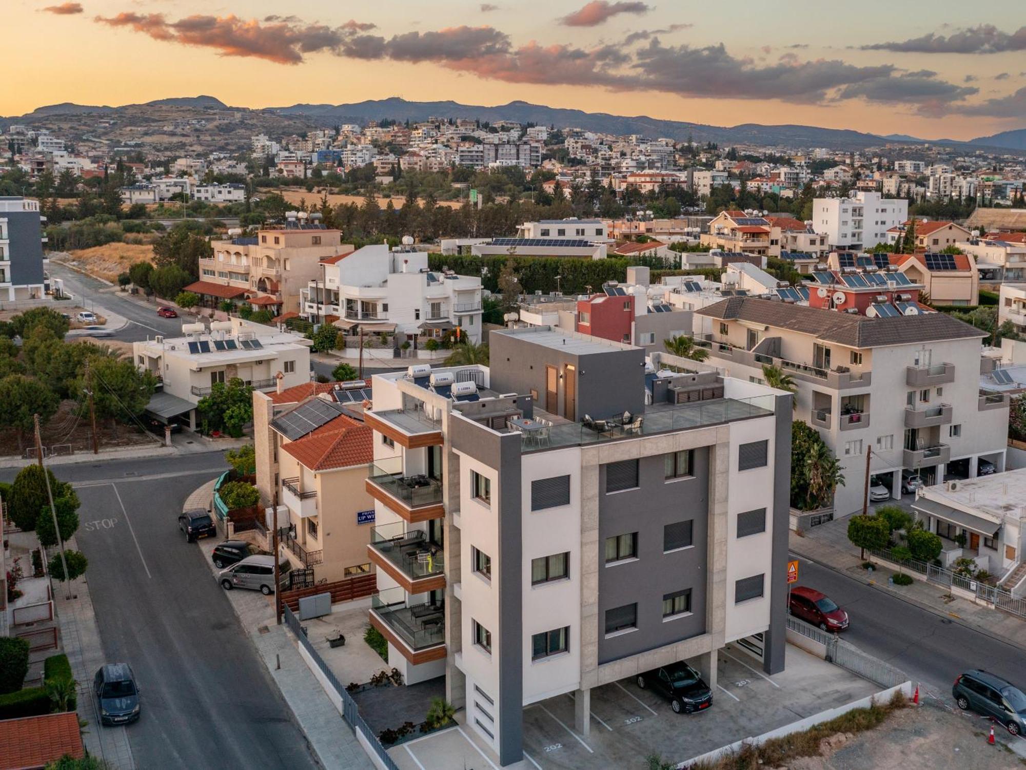 Sanders Palama Limassol Apartment Exterior photo